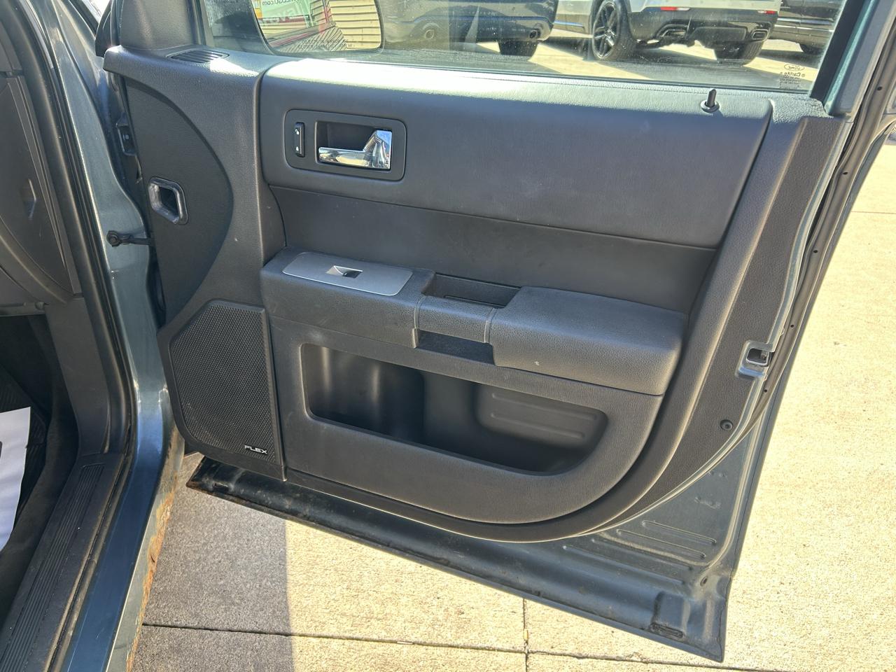 Ford Flex 4dr SE FWD 2010