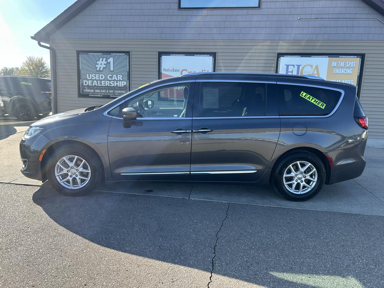 Chrysler Pacifica Touring L FWD 2020