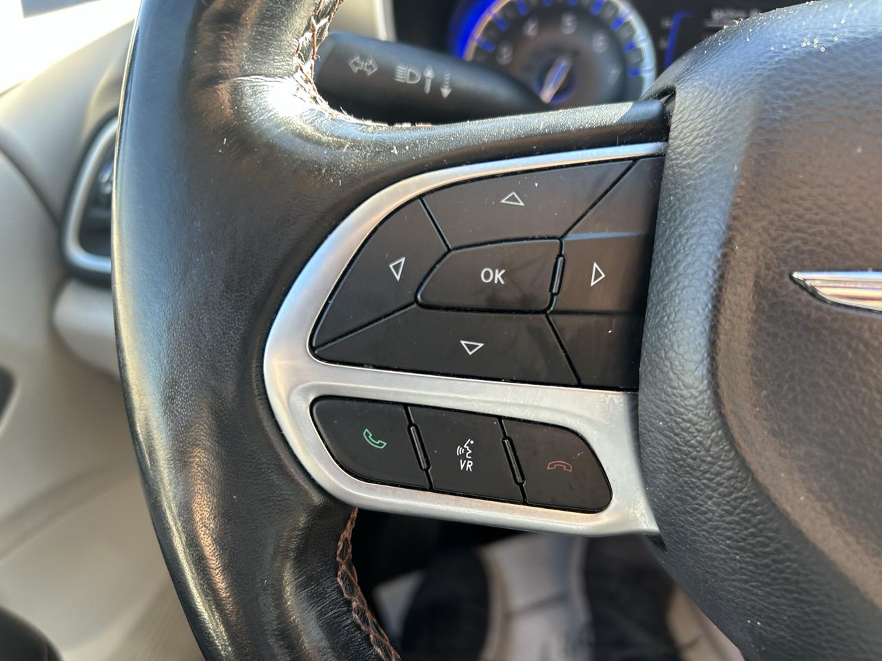 Chrysler Pacifica Touring L FWD 2020