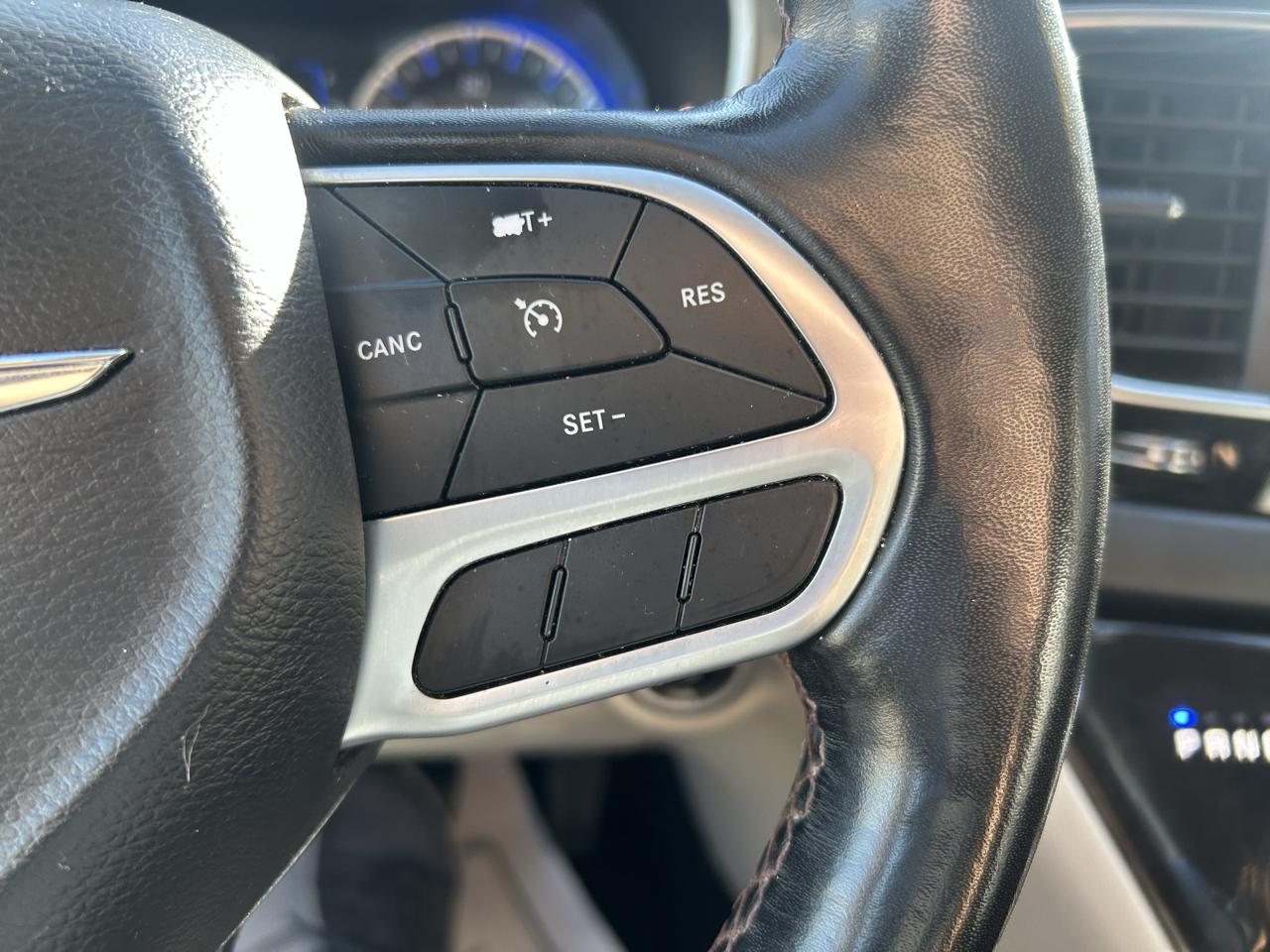 Chrysler Pacifica Touring L FWD 2020