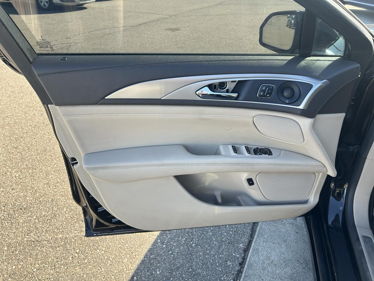 Lincoln MKZ Hybrid Select FWD 2017