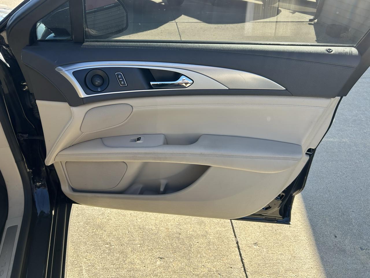 Lincoln MKZ Hybrid Select FWD 2017