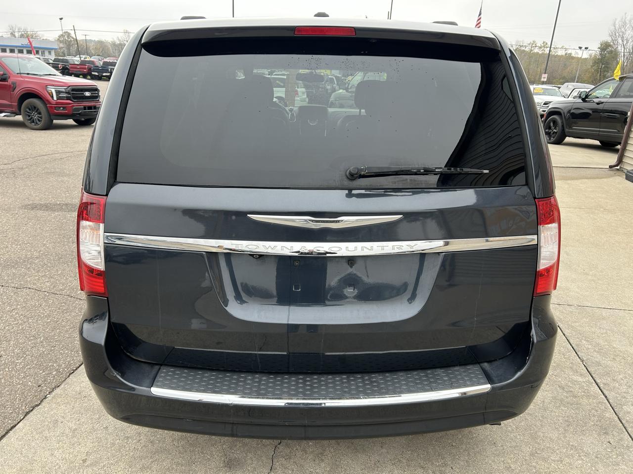 Chrysler Town & Country 4dr Wgn Touring 2014