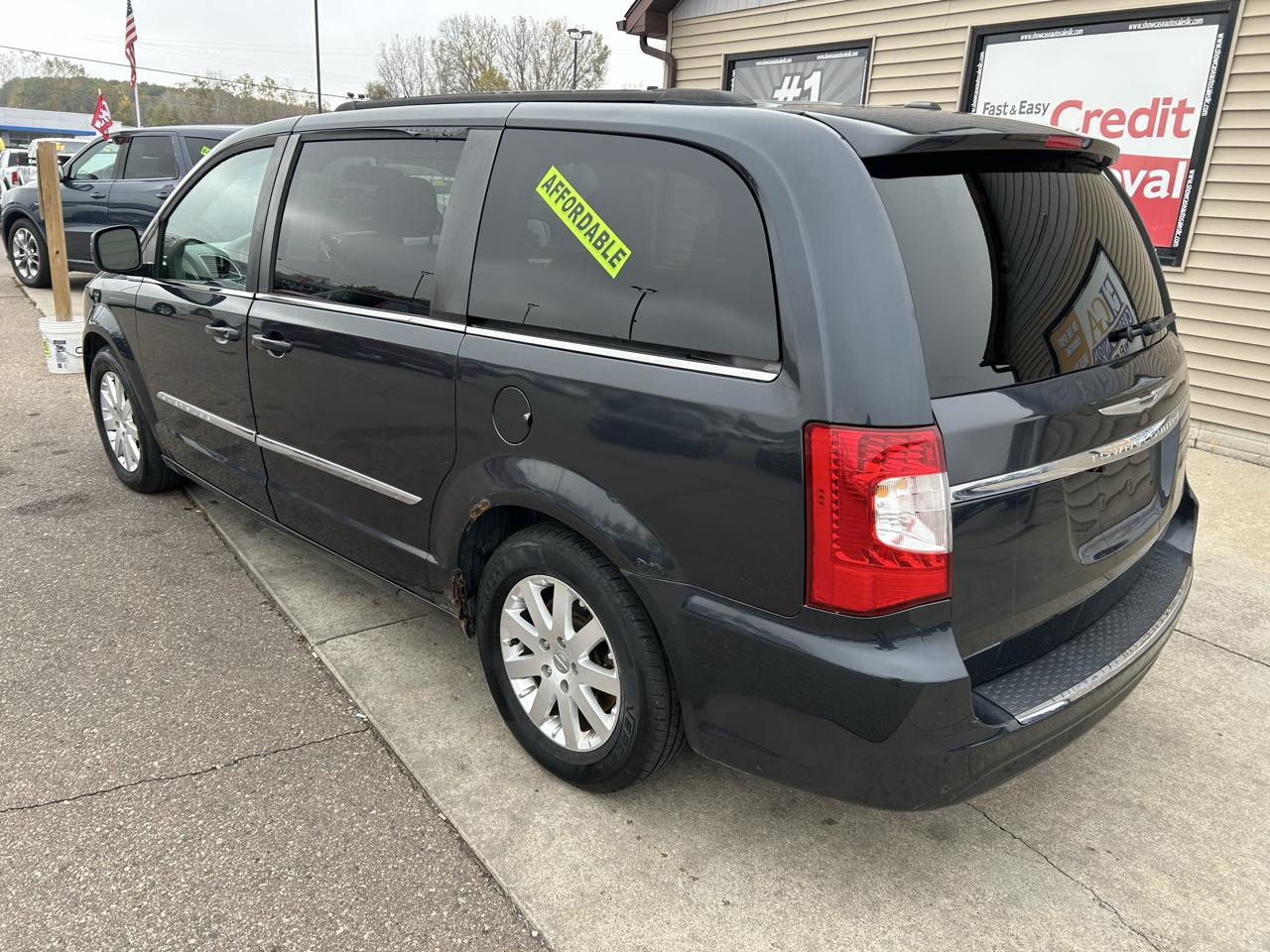 Chrysler Town & Country 4dr Wgn Touring 2014