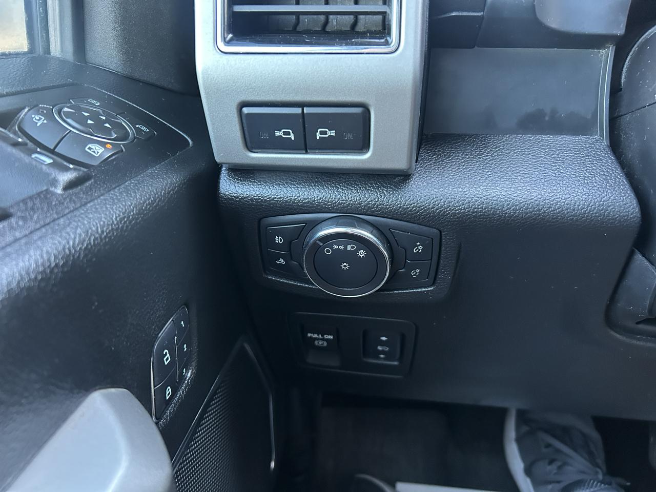 Ford F-150 Lariat 4WD SuperCrew 6.5' Box 2018