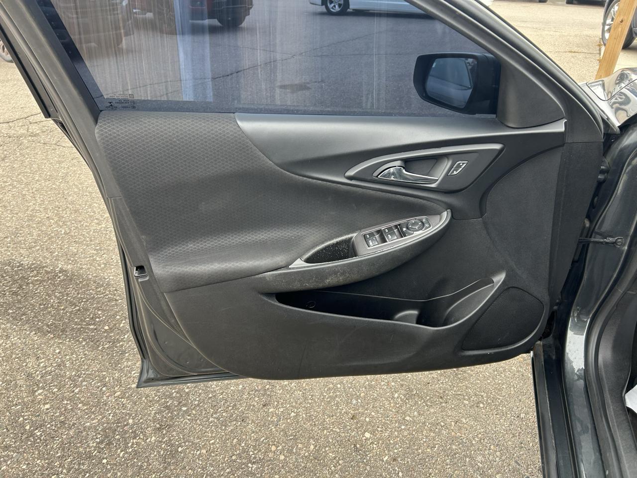Chevrolet Malibu 4dr Sdn LS w/1LS 2017