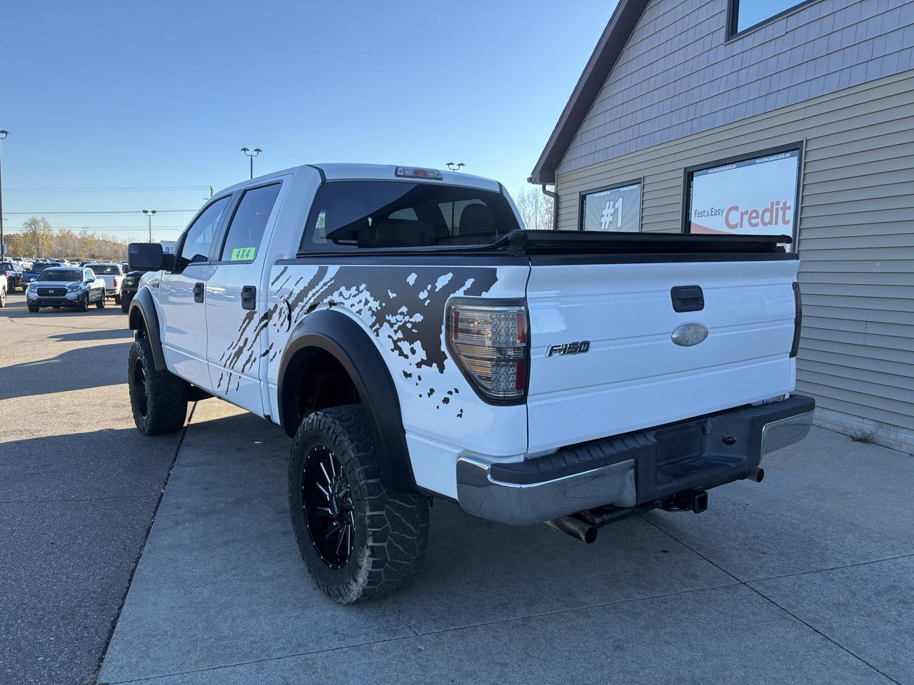 Ford F-150 4WD SuperCrew 145" XLT 2012