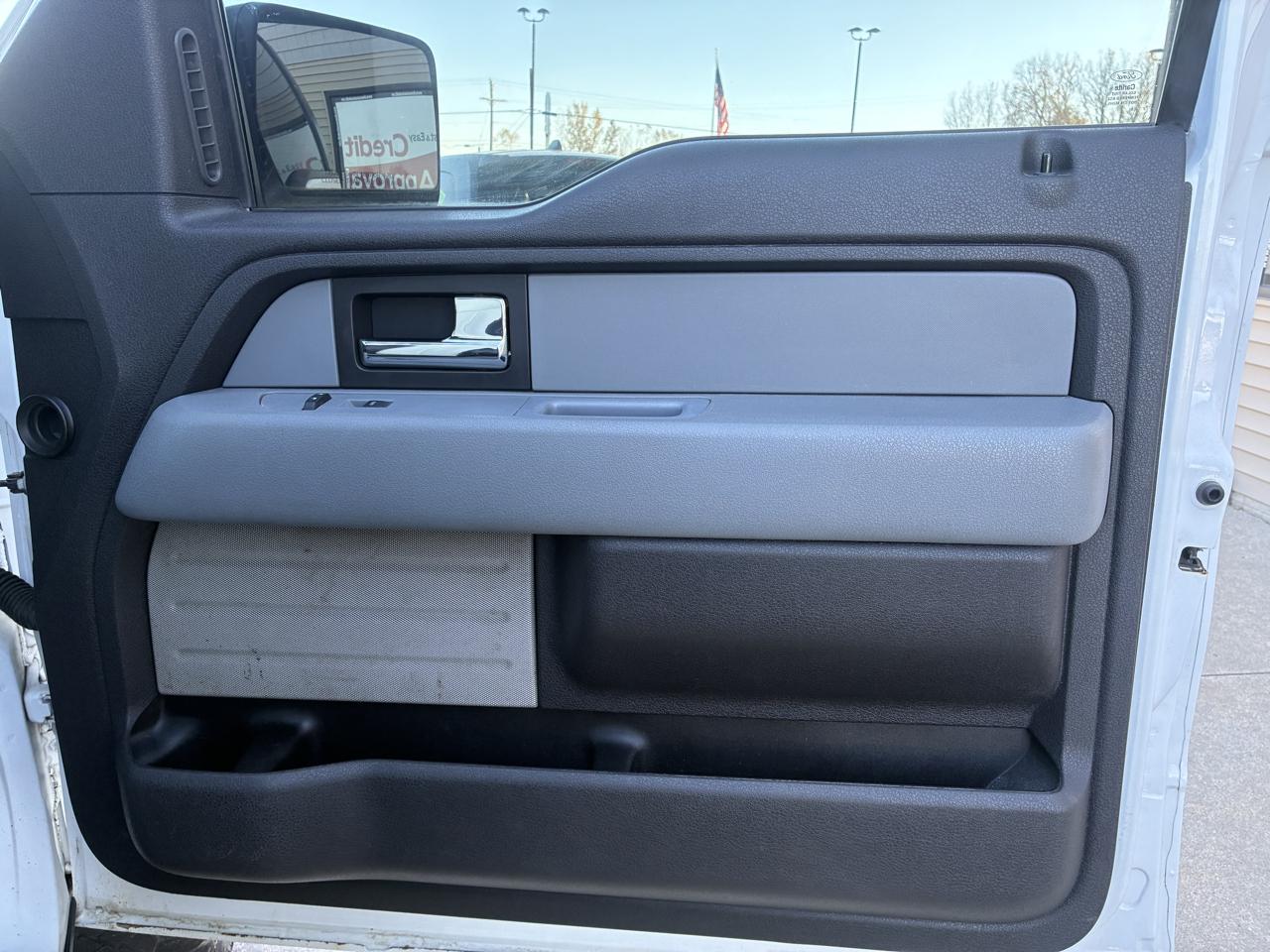 Ford F-150 4WD SuperCrew 145" XLT 2012