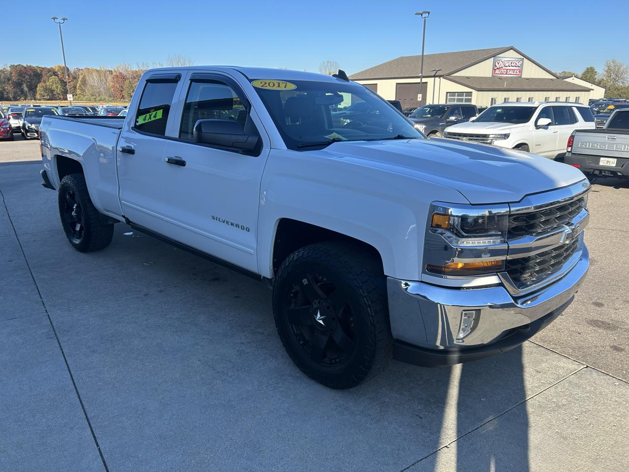 Chevrolet Silverado 1500 4WD Double Cab 143.5" LT w/1LT 2017