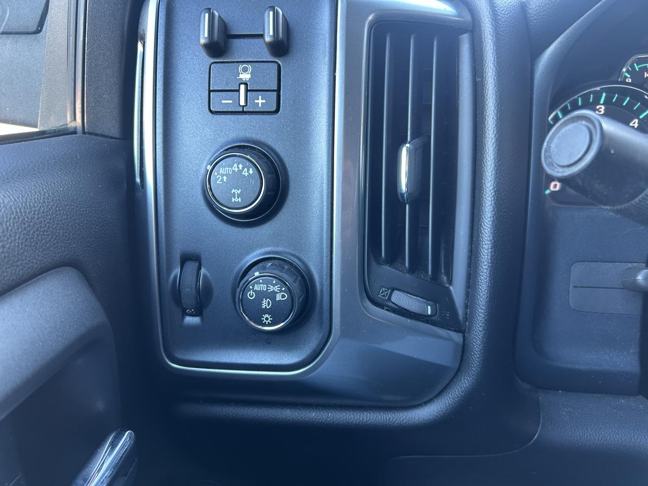 Chevrolet Silverado 1500 4WD Double Cab 143.5" LT w/1LT 2017