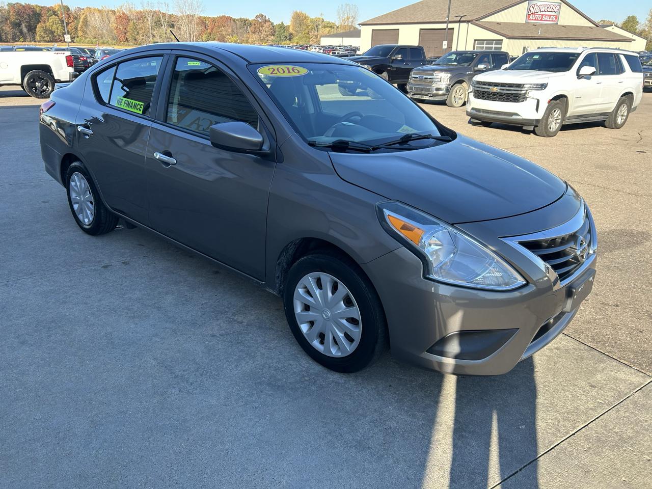 Nissan Versa 4dr Sdn CVT 1.6 S Plus 2016