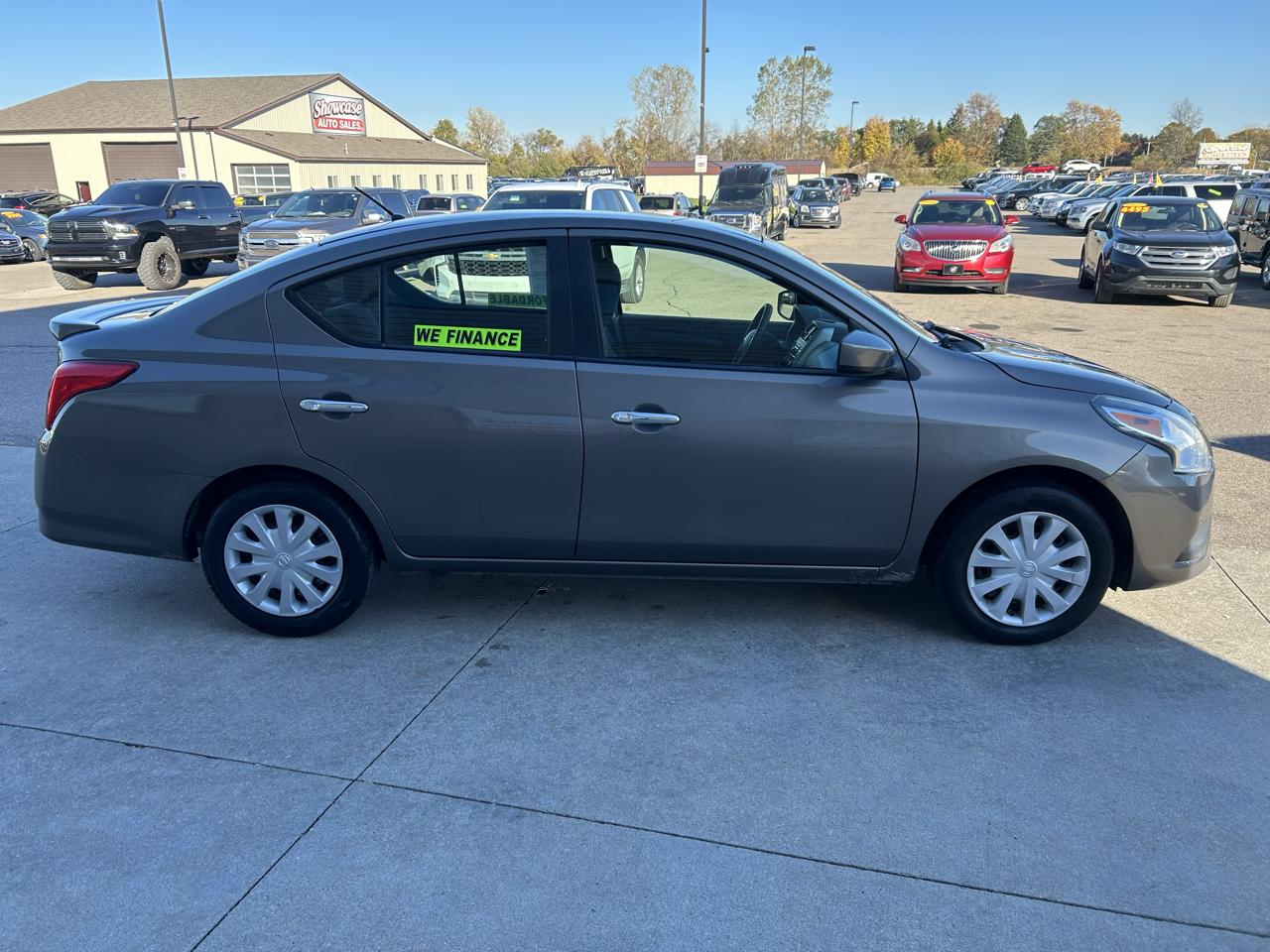 Nissan Versa 4dr Sdn CVT 1.6 S Plus 2016