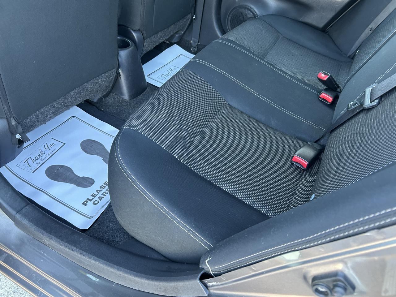 Nissan Versa 4dr Sdn CVT 1.6 S Plus 2016