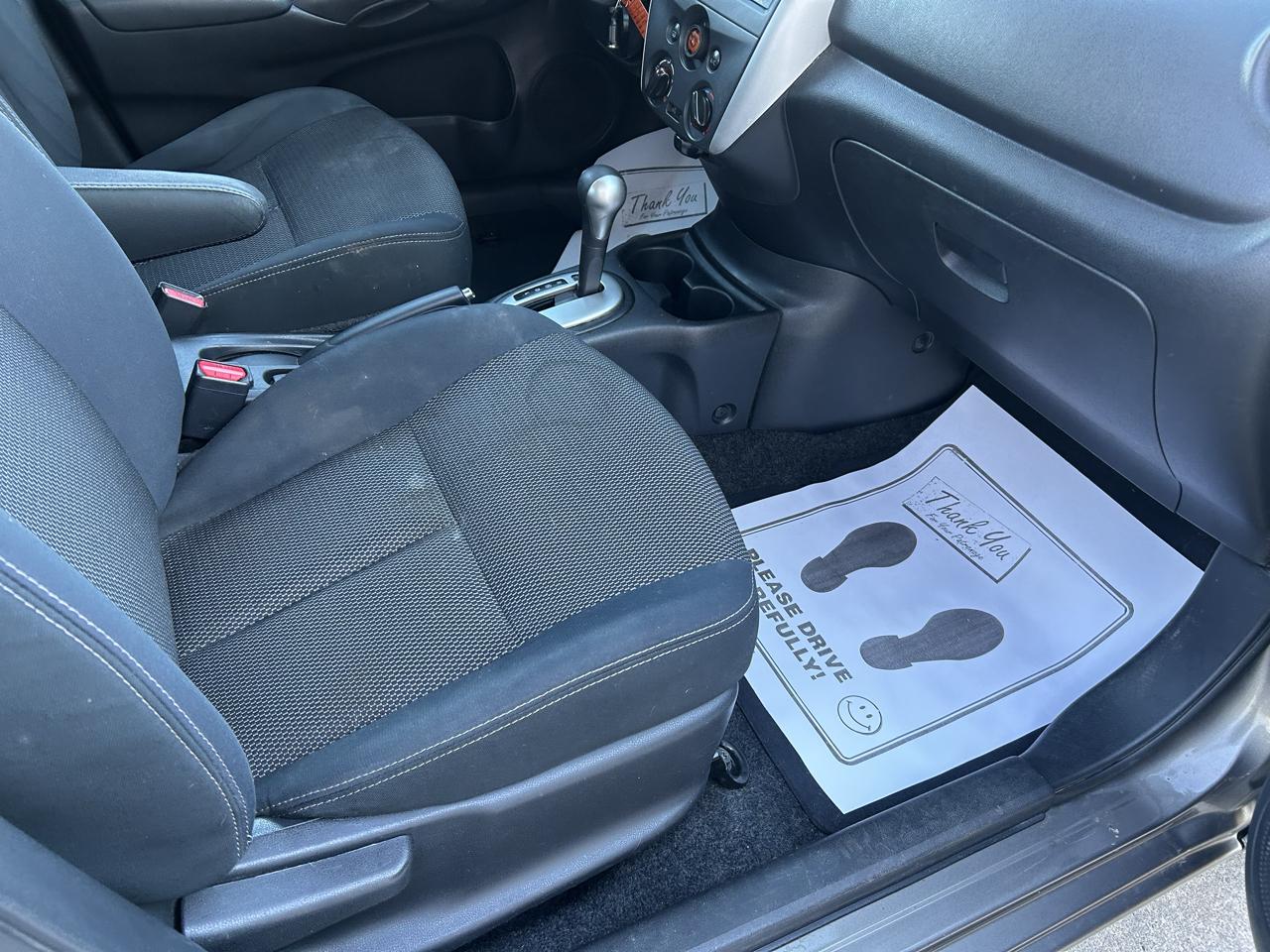 Nissan Versa 4dr Sdn CVT 1.6 S Plus 2016