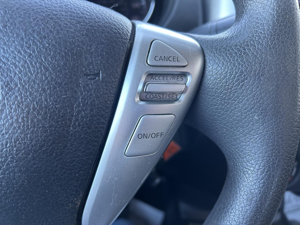 Nissan Versa 4dr Sdn CVT 1.6 S Plus 2016