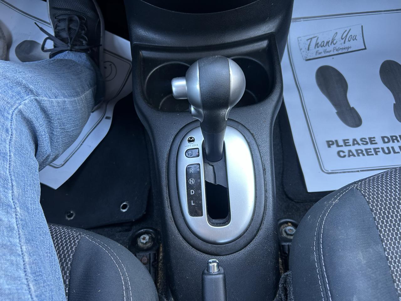 Nissan Versa 4dr Sdn CVT 1.6 S Plus 2016