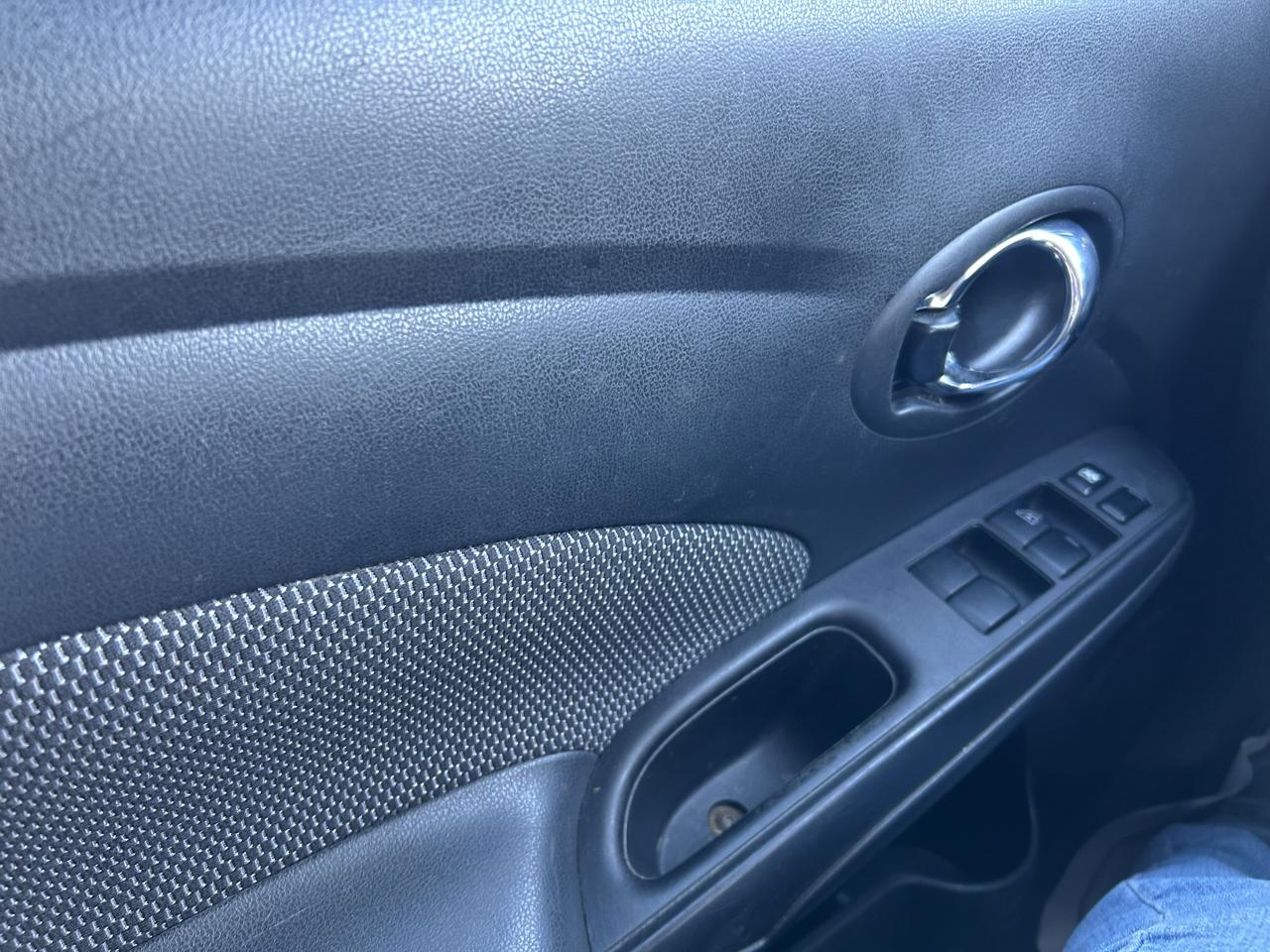 Nissan Versa 4dr Sdn CVT 1.6 S Plus 2016