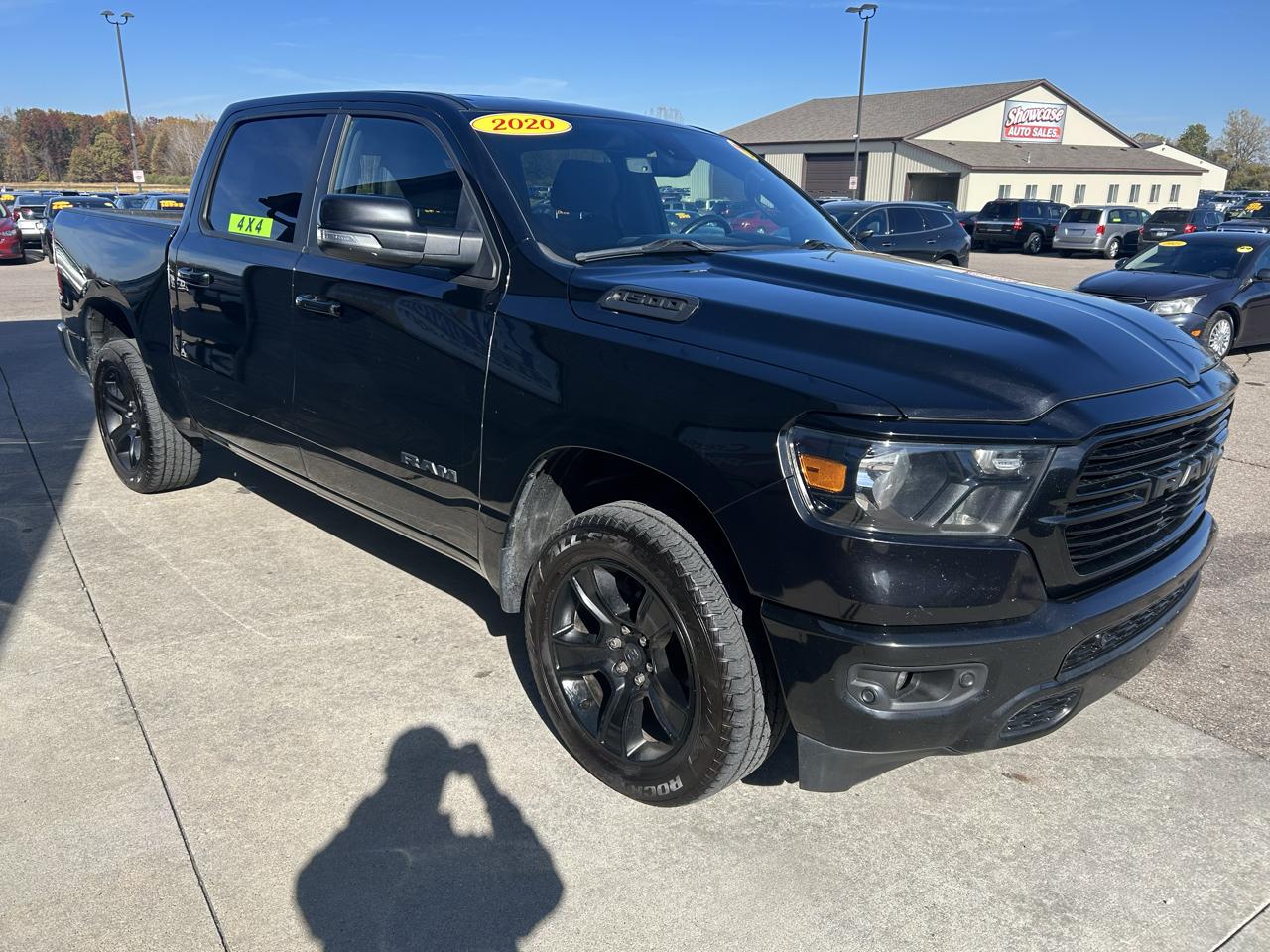 RAM 1500 Big Horn 4x4 Crew Cab 5'7" Box 2020