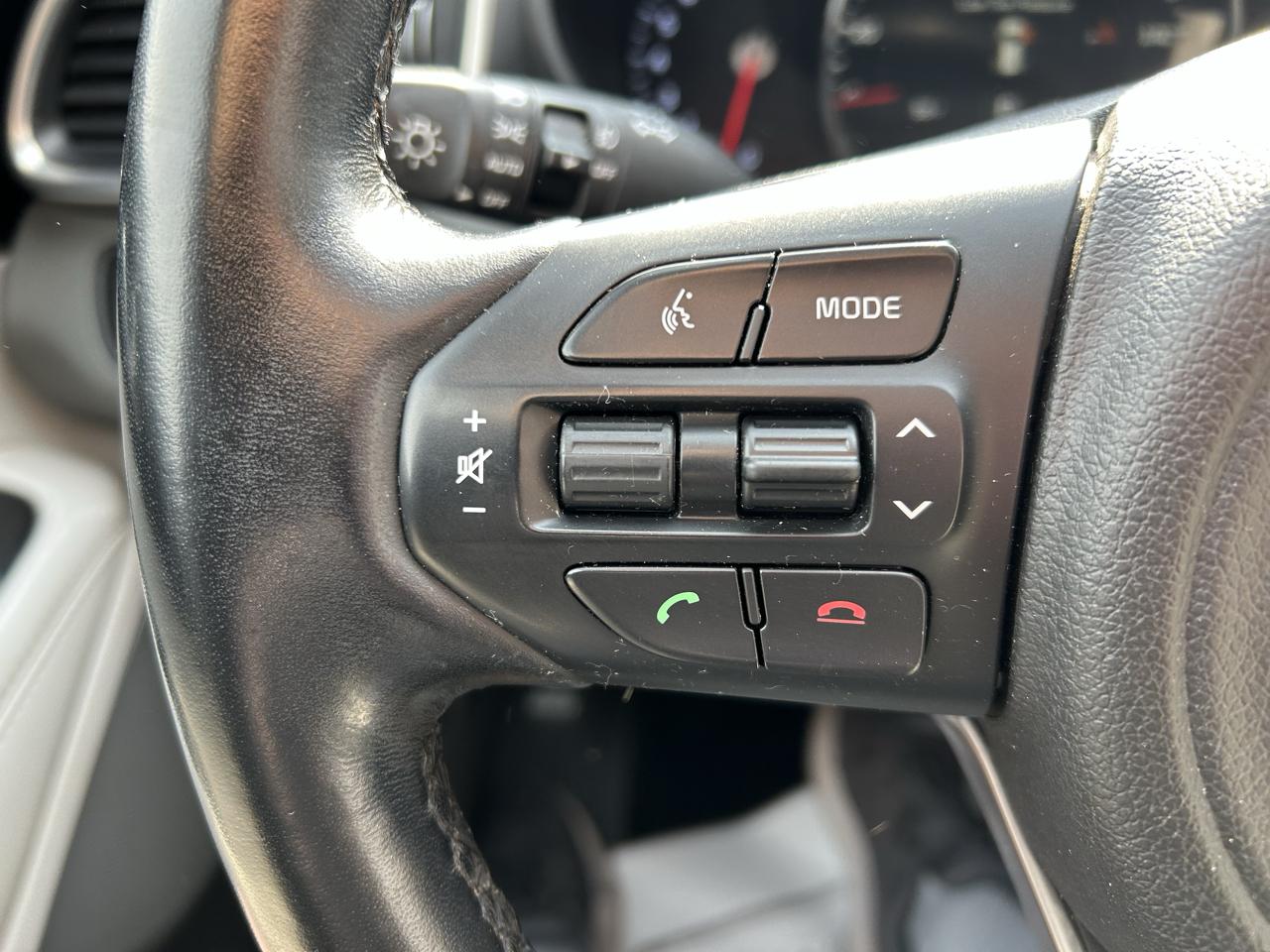 Kia Sorento AWD 4dr 3.3L SX 2016