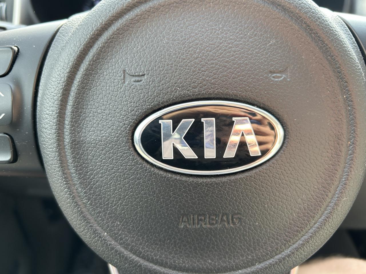 Kia Sorento AWD 4dr 3.3L SX 2016