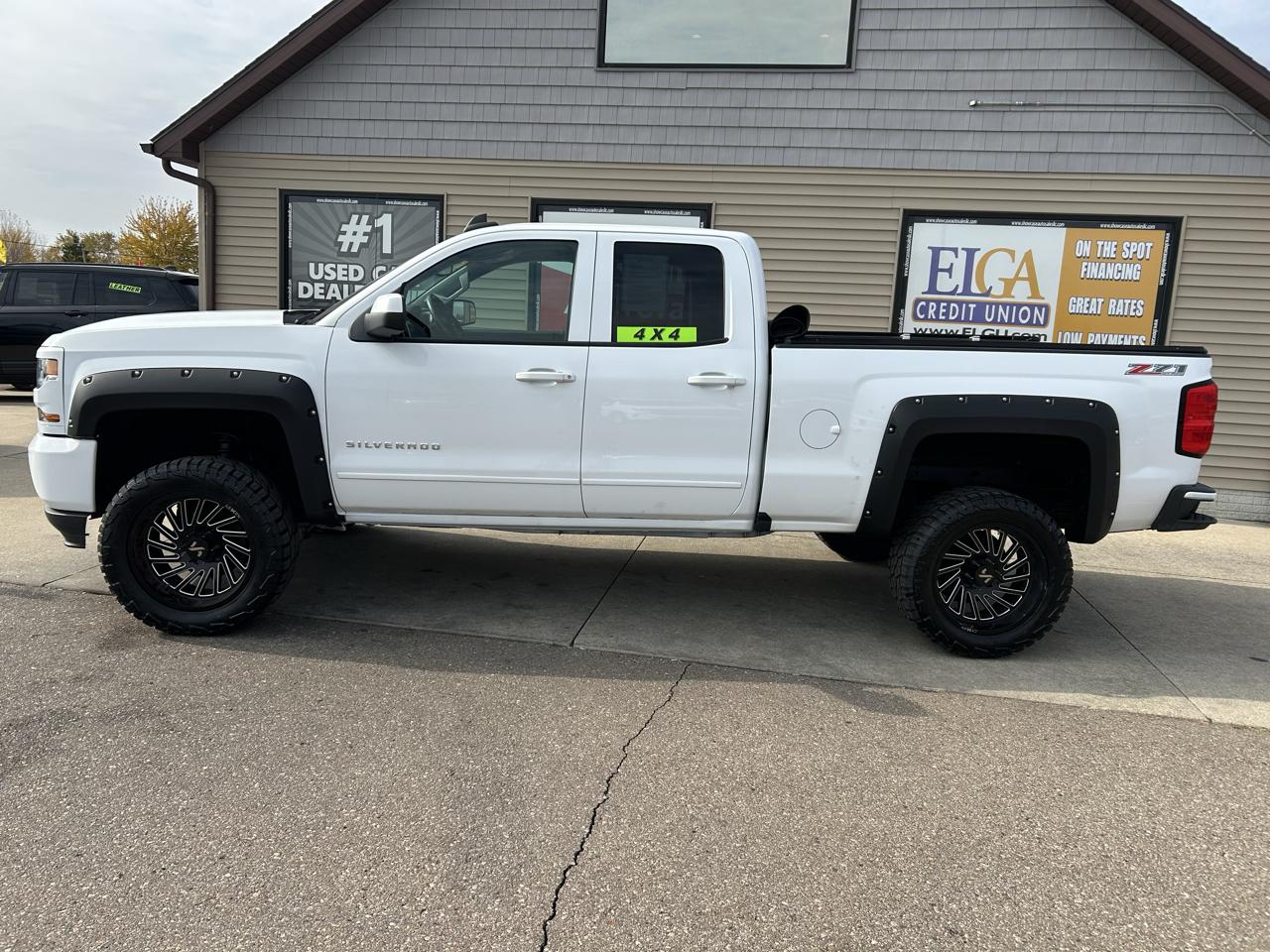Chevrolet Silverado 1500 4WD Double Cab 143.5" LT w/2LT 2017
