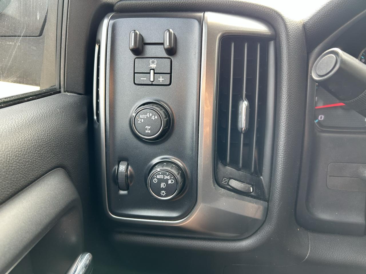 Chevrolet Silverado 1500 4WD Double Cab 143.5" LT w/2LT 2017