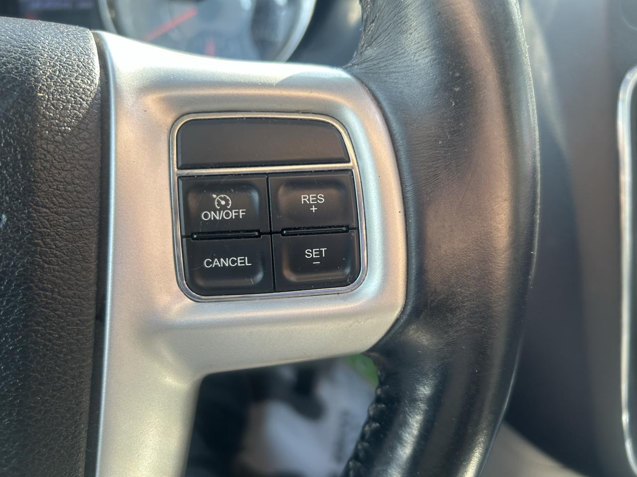 Chrysler Town & Country 4dr Wgn Touring 2014