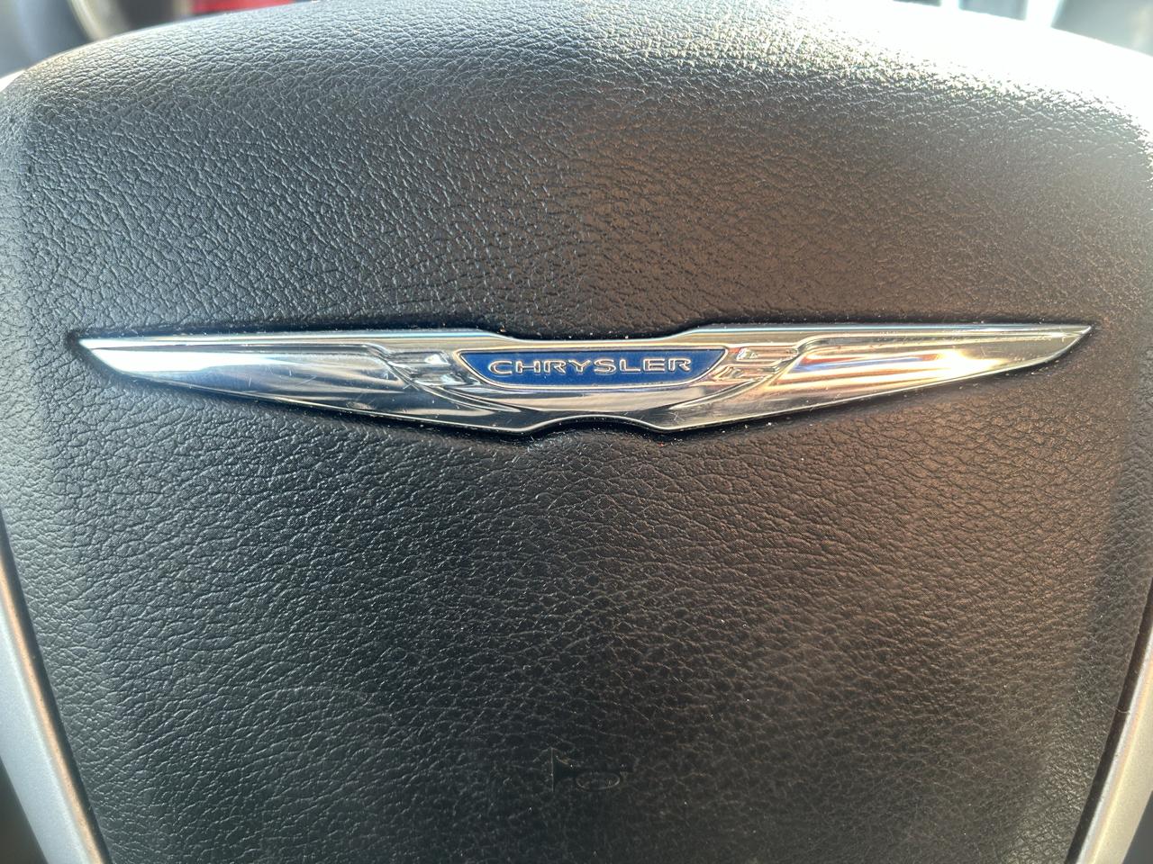 Chrysler Town & Country 4dr Wgn Touring 2014