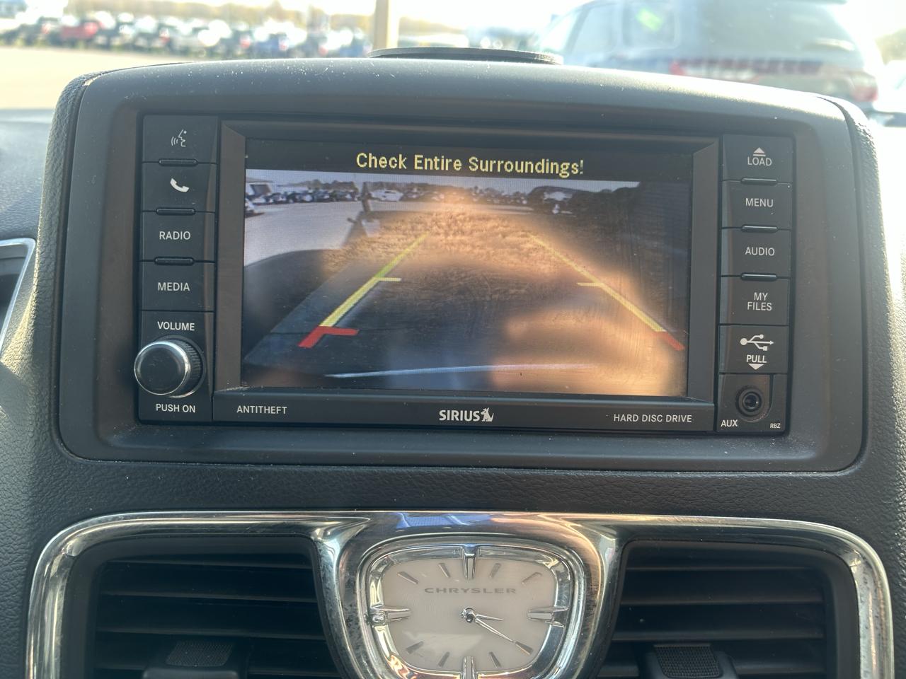 Chrysler Town & Country 4dr Wgn Touring 2014