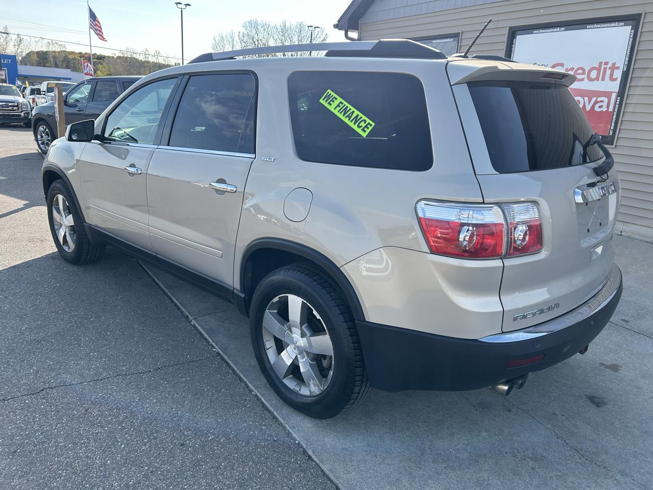GMC Acadia FWD 4dr SLT2 2011