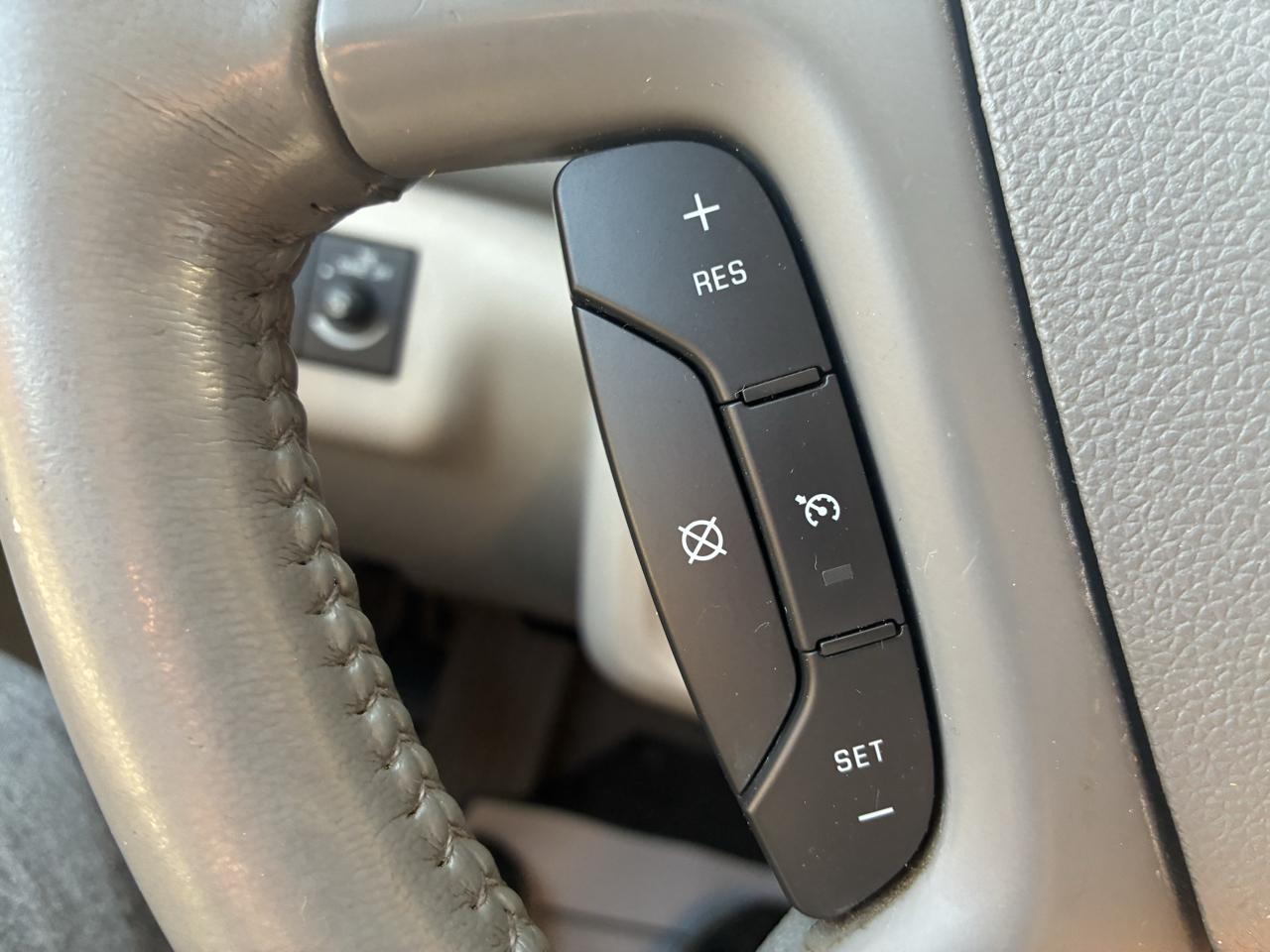 Buick Enclave AWD 4dr Leather 2012