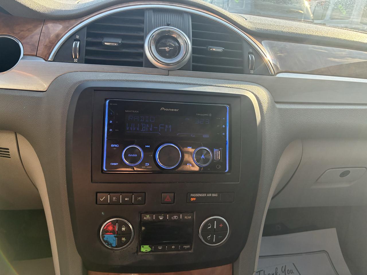 Buick Enclave AWD 4dr Leather 2012