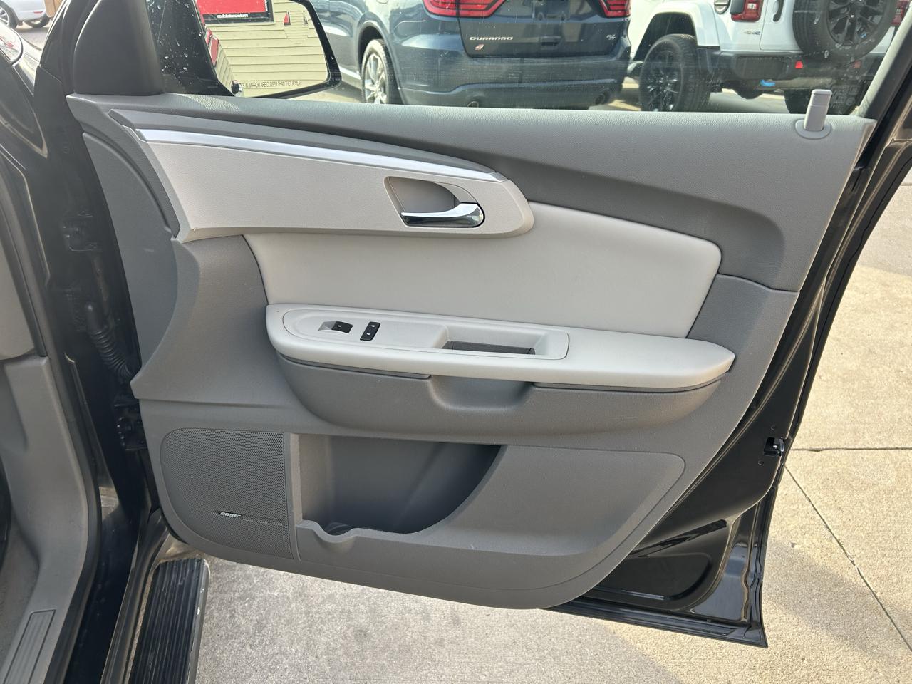 Chevrolet Traverse FWD 4dr LT w/1LT 2012