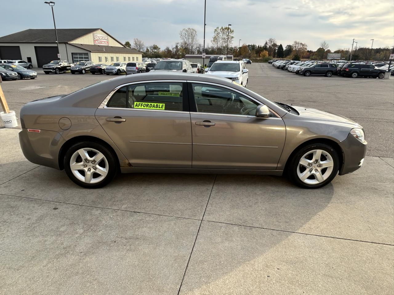 Chevrolet Malibu 4dr Sdn LS w/1LS 2010