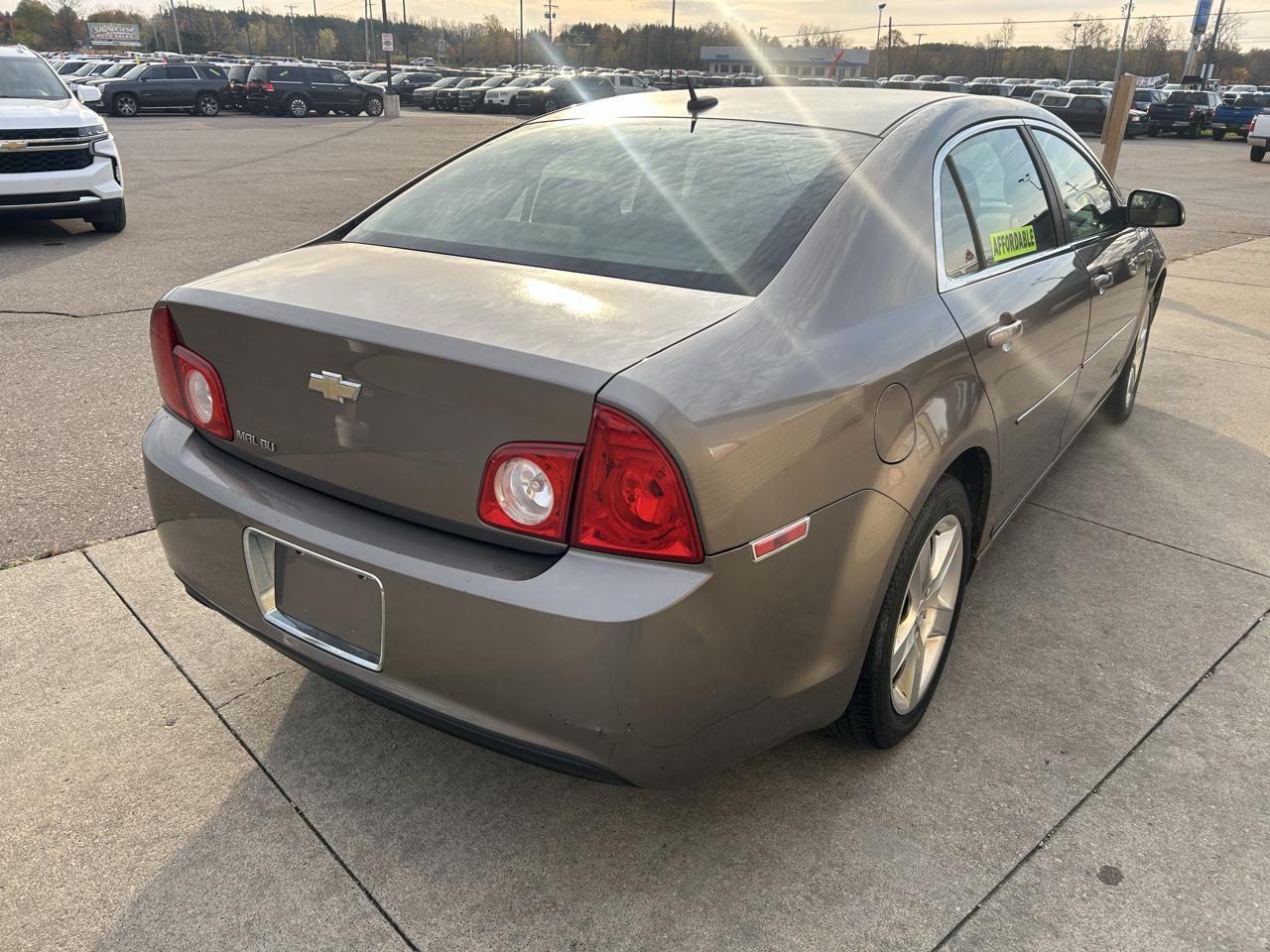 Chevrolet Malibu 4dr Sdn LS w/1LS 2010