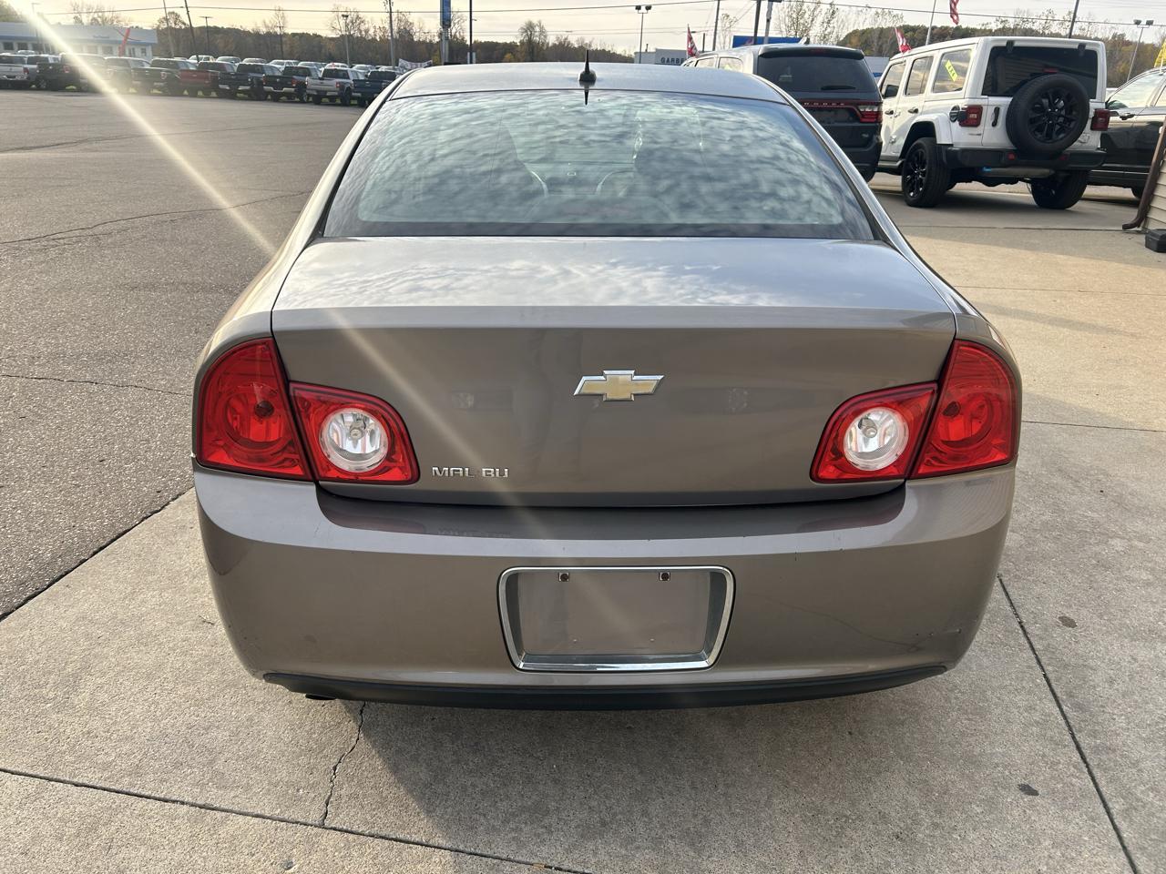 Chevrolet Malibu 4dr Sdn LS w/1LS 2010