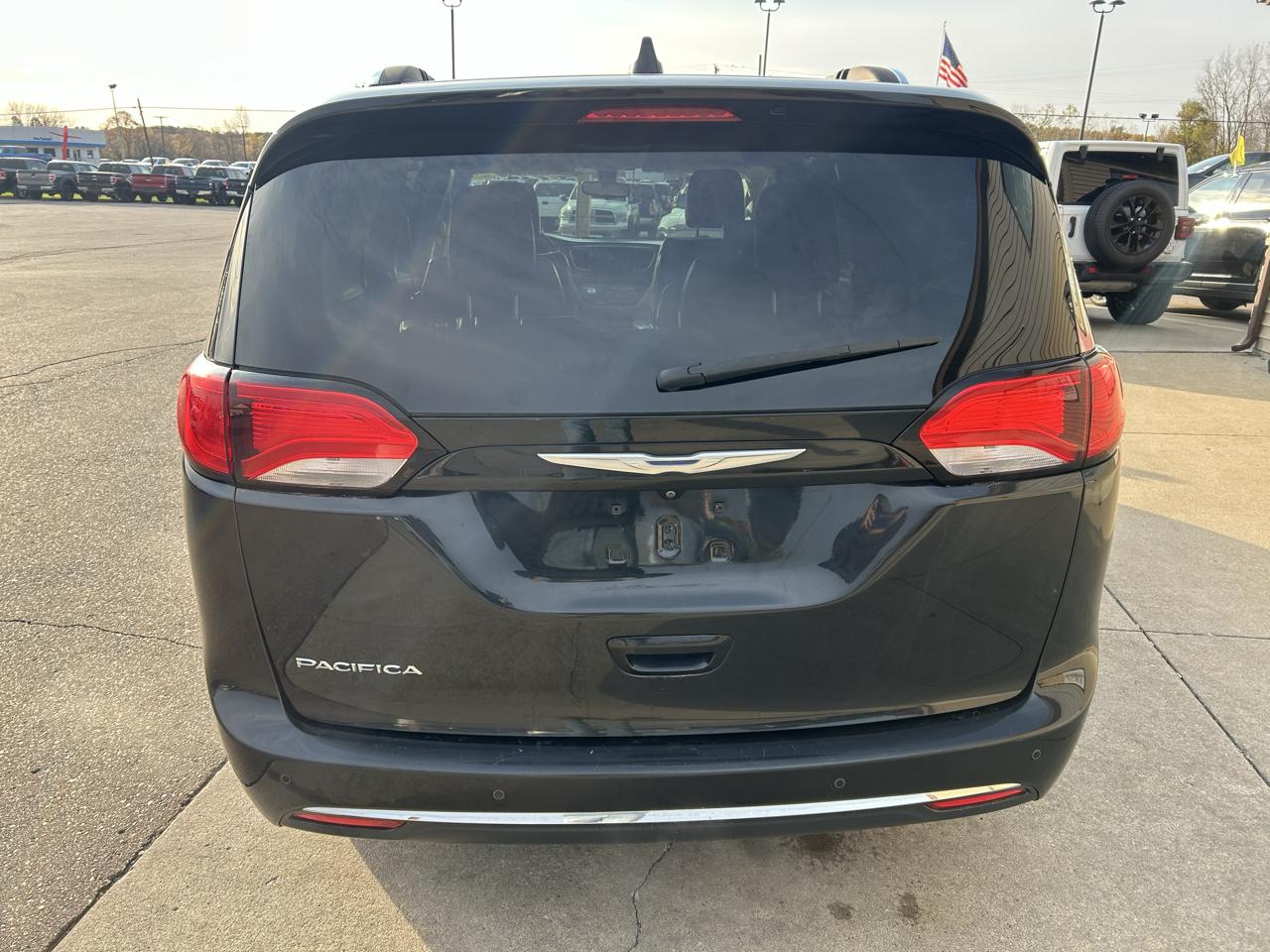 Chrysler Pacifica Touring L FWD 2018