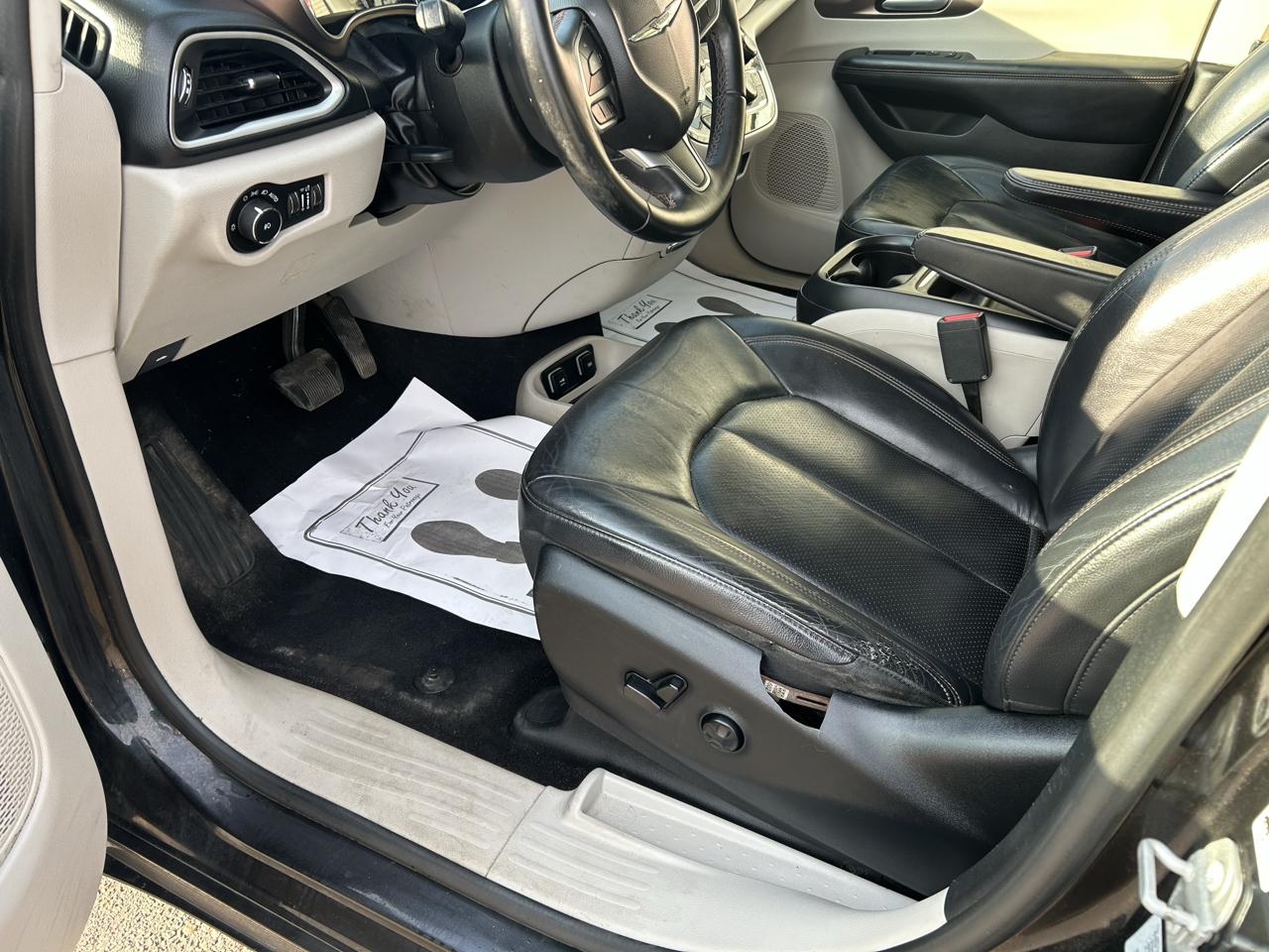 Chrysler Pacifica Touring L FWD 2018