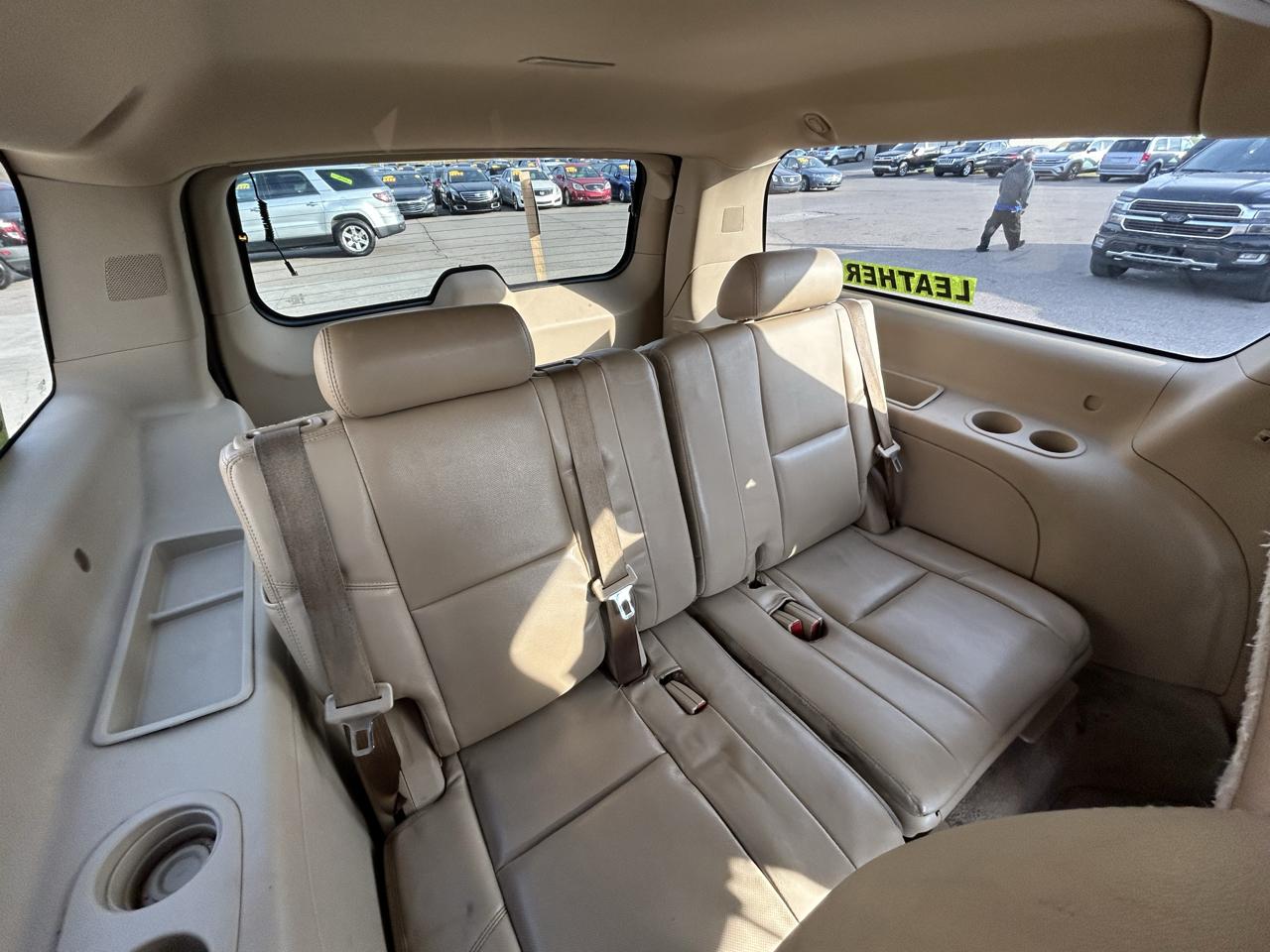 GMC Yukon XL AWD 4dr 1500 Denali 2013