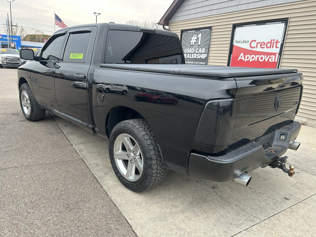 RAM 1500 4WD Crew Cab 140.5" Express 2014