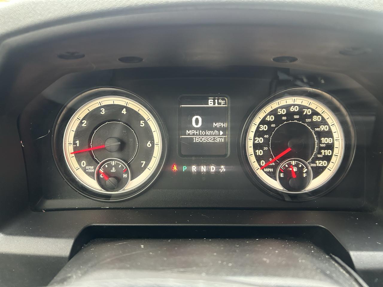 RAM 1500 4WD Crew Cab 140.5" Express 2014