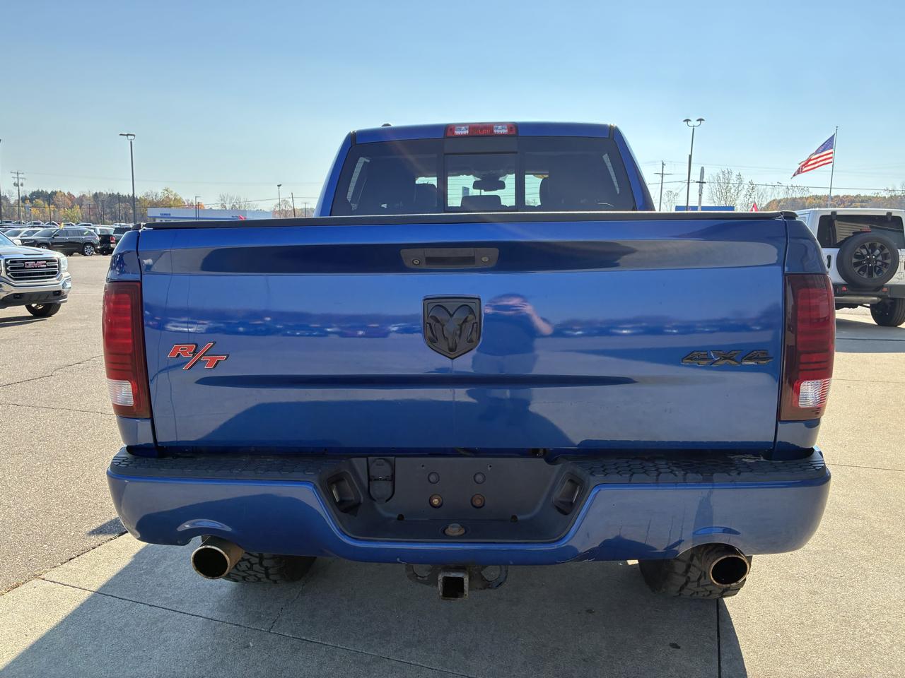 RAM 1500 4WD Crew Cab 140.5" Sport 2015
