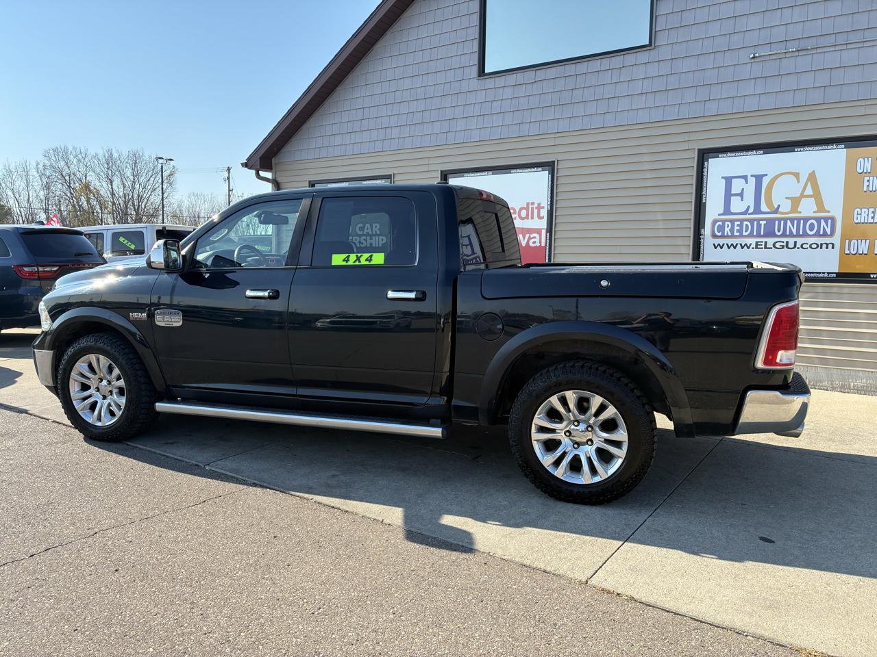 RAM 1500 4WD Crew Cab 140.5" Longhorn 2016