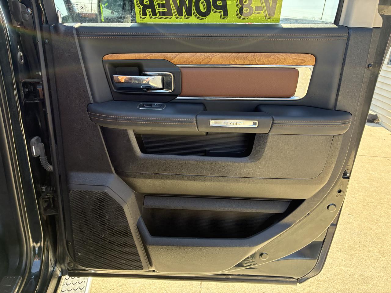RAM 1500 4WD Crew Cab 140.5" Longhorn 2016