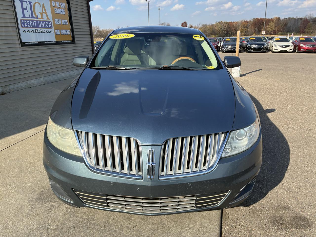 Lincoln MKS 4dr Sdn 3.7L FWD 2010