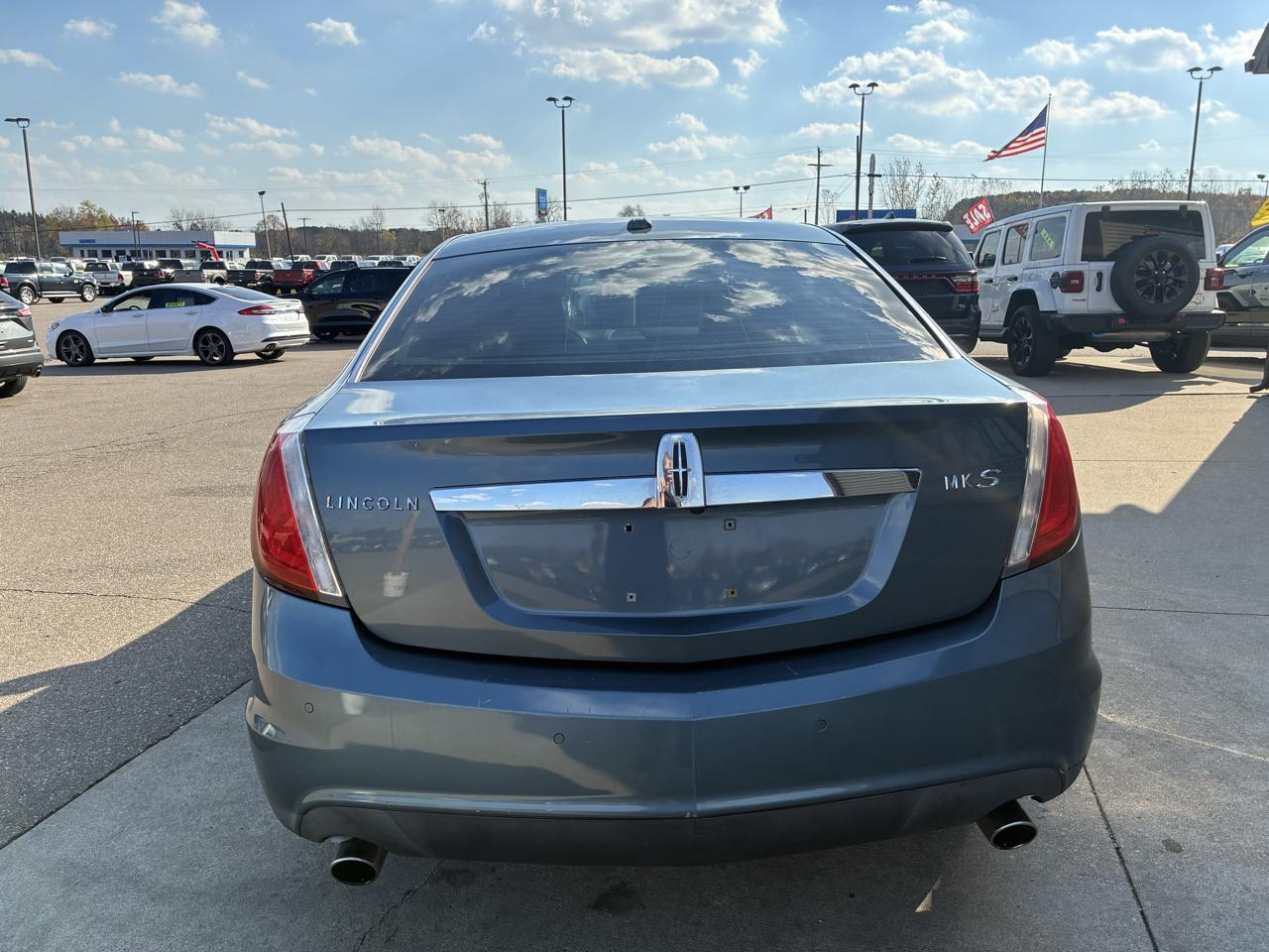 Lincoln MKS 4dr Sdn 3.7L FWD 2010