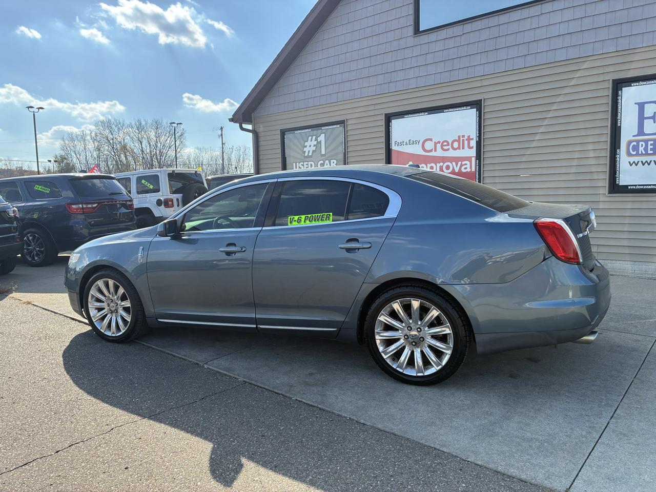 Lincoln MKS 4dr Sdn 3.7L FWD 2010
