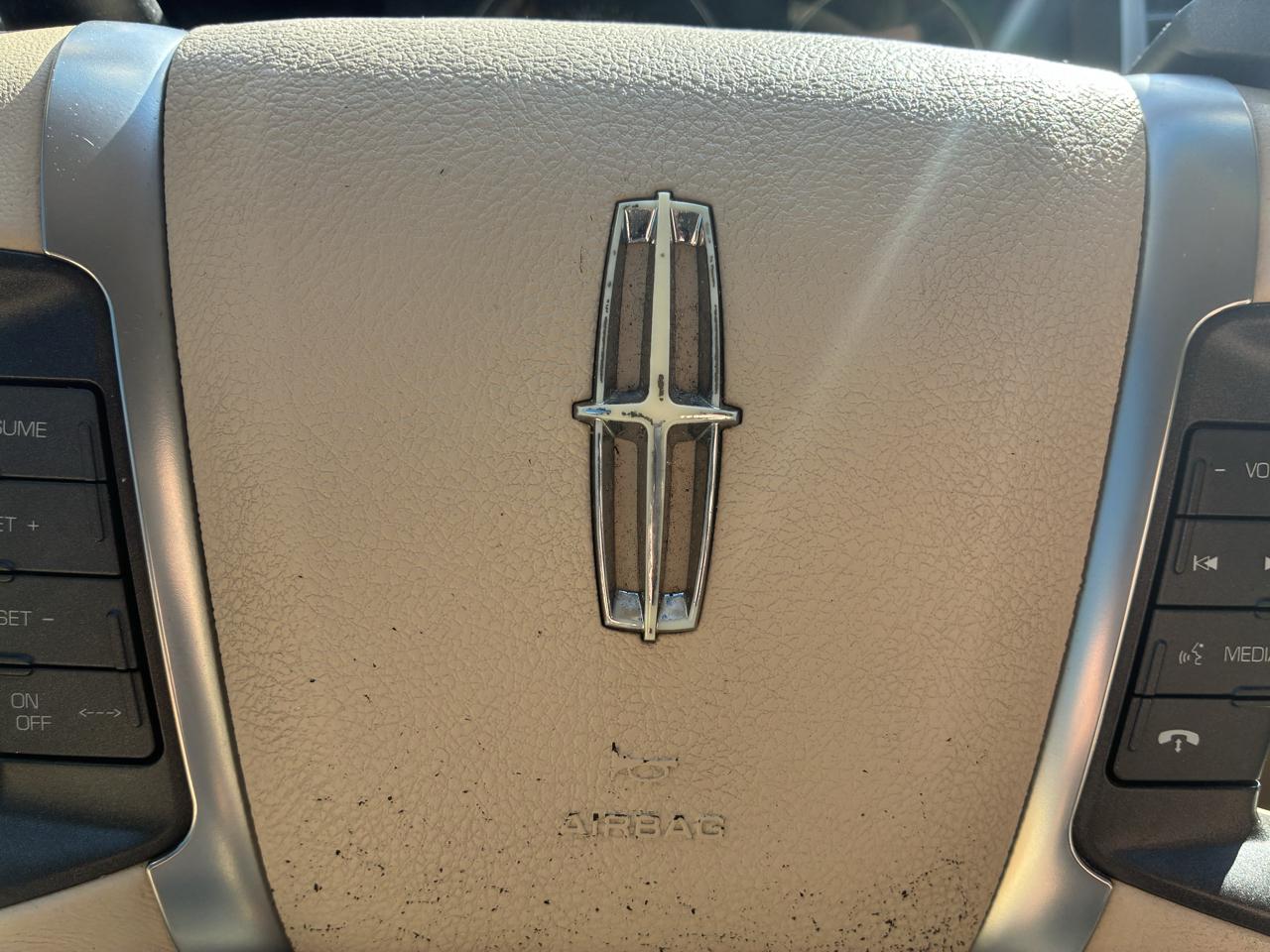 Lincoln MKS 4dr Sdn 3.7L FWD 2010