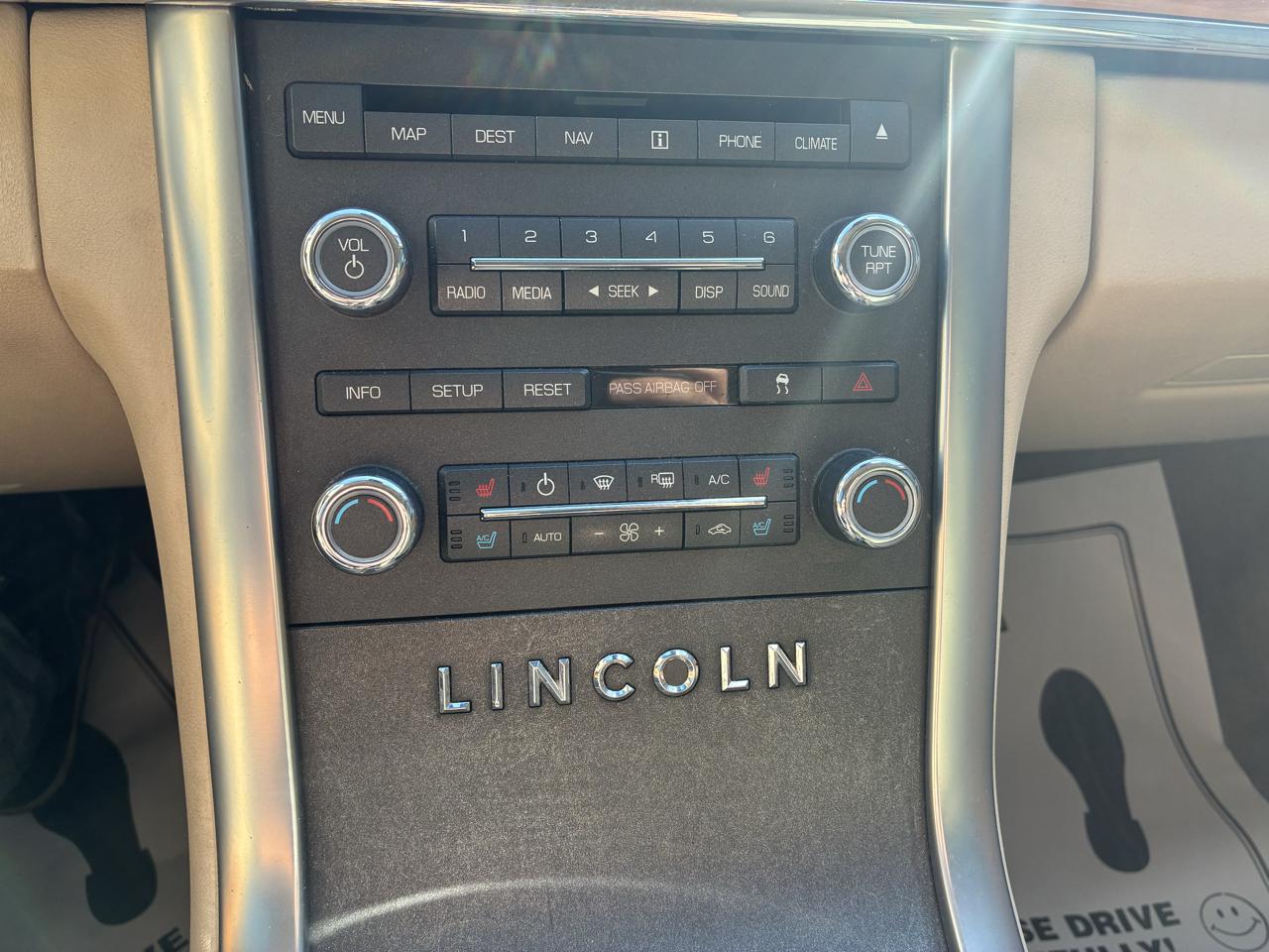 Lincoln MKS 4dr Sdn 3.7L FWD 2010