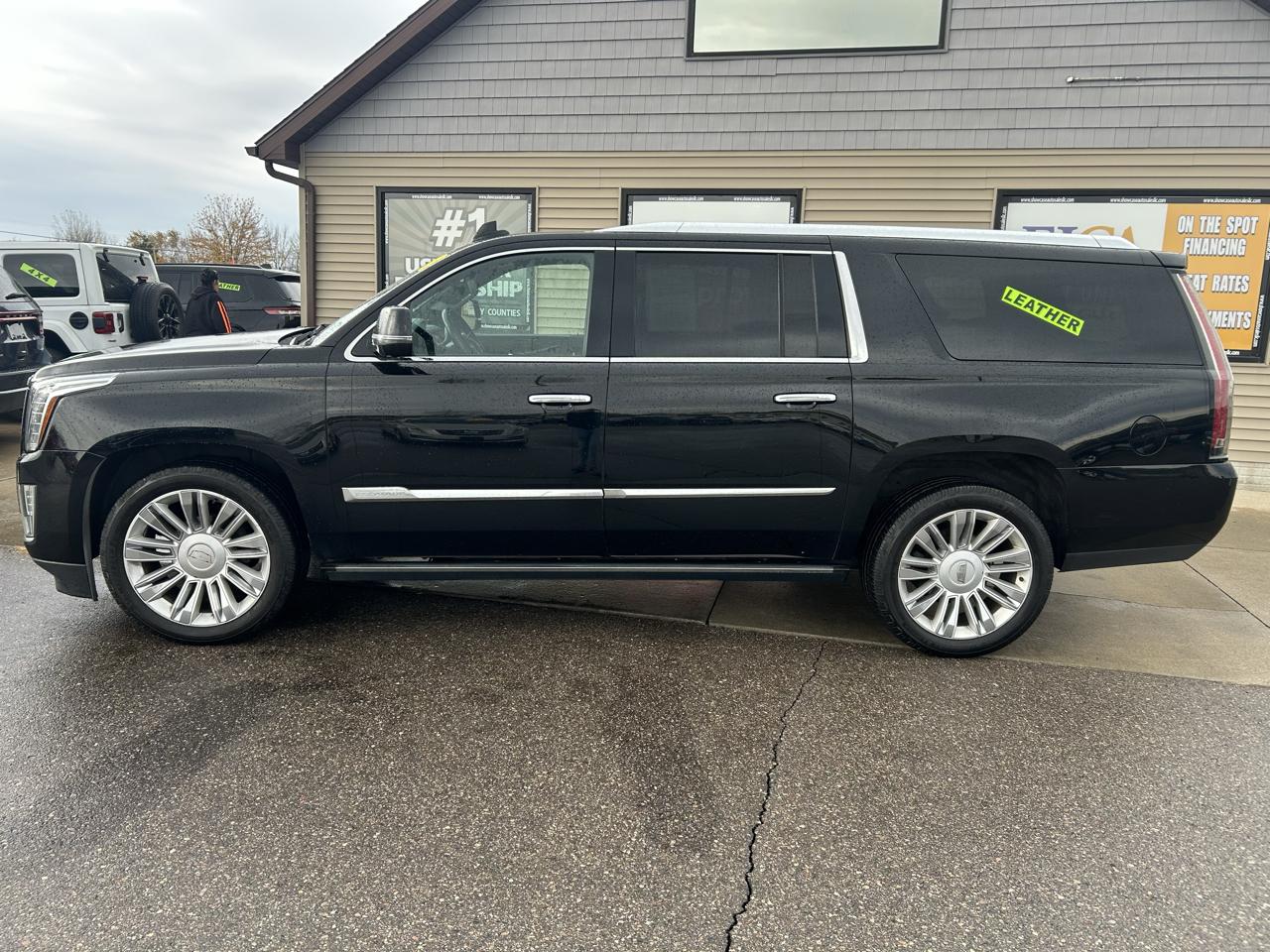 Cadillac Escalade ESV 4WD 4dr Platinum 2016